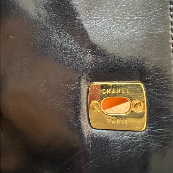 CHANEL Vintage Classic quilted lambskin navy handbag. Circa 1989-1991 - Picture 5 of 16